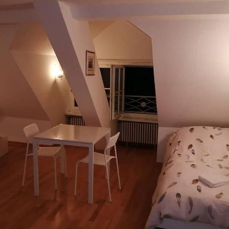 Апартаменты Studio F Am Barfusserplatz Central Old Town Базель Экстерьер фото