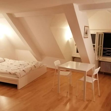 Апартаменты Studio F Am Barfusserplatz Central Old Town Базель Экстерьер фото